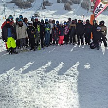 When winter is your favourite season -  mountain air,  bluebird days and the hint of Christmas just around the corner. Our Senior School skiers are wrapping up the autumn term making fresh tracks, new friends and lots of memories, safe travels home #StMargaretsTrips #StMargaretsSki #StMargaretsSeniorSchool
.
.
.
#StMargaretsHertfordshire #StMargaretsBushey #busheylife #busheymums #independentschool #schoollife #education #boardingschool #watford #stanmore #radlett #harrow #watfordmums #watfordlife #pinnermums #pinnerparents #preplife #prepschool #rickmansworthmums #stanmoremums